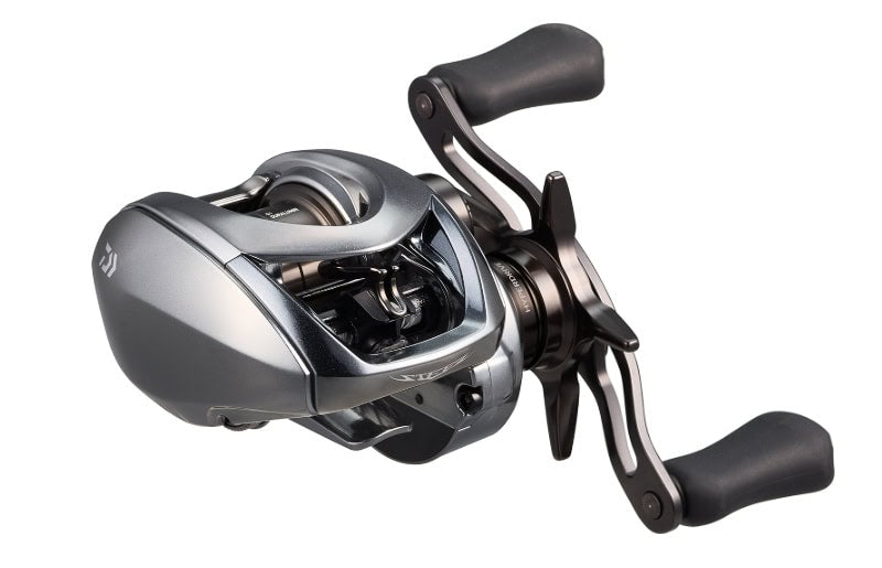 Daiwa '25 Steez CT SV TW LTD (à droite)