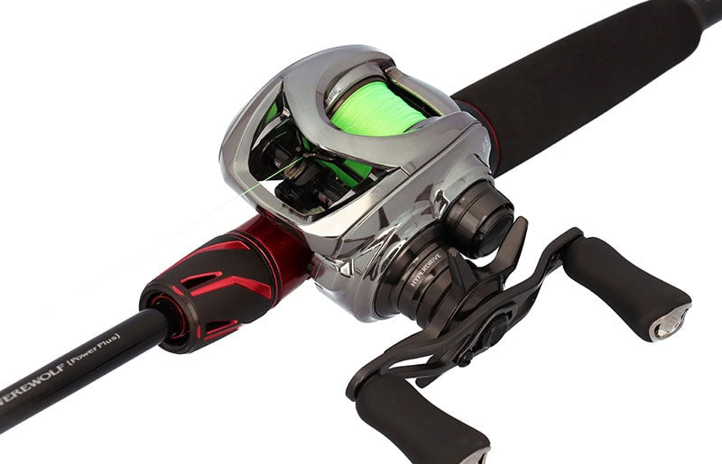 Daiwa '25 Steez CT SV TW LTD (à droite)