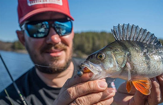 Mustad Mezashi Cross Queue Curly 3,5"