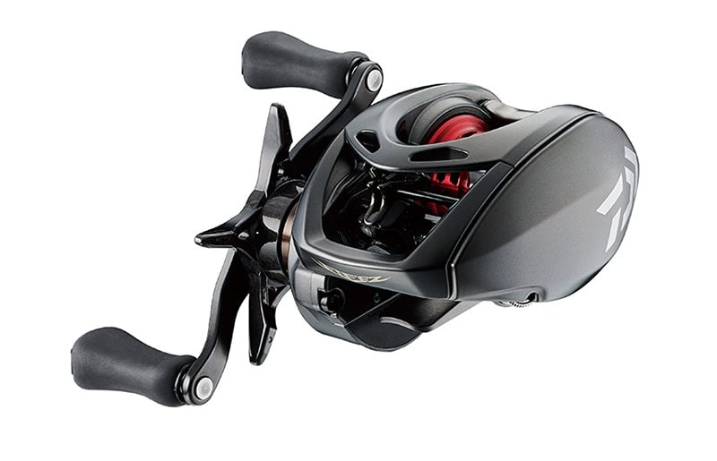 Daiwa Steez Air TW 500 (à droite)